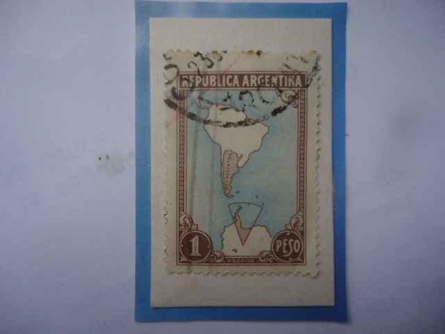 Mapa de Sur América, Argentina y la Antártida- Sello de 1 Peso, año 1951