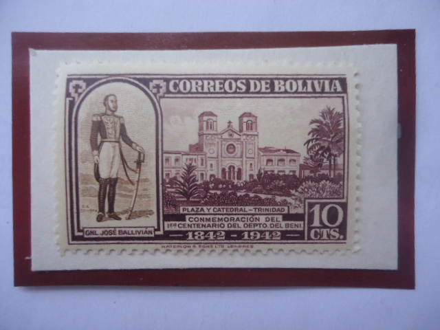 Plaza y Catedral Trinidad- Conmemoración del 1er.Cent.del Dpto. del Beni-Gen. José bellivián.