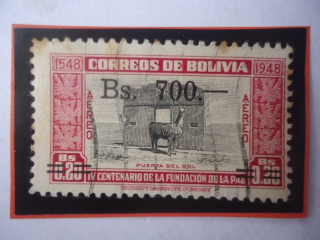 IV Cent. de la Fundación de la Paz-Puerta del Sol-Sobrtasa de Bs700 sobre 0,20Ct. Año 1957.