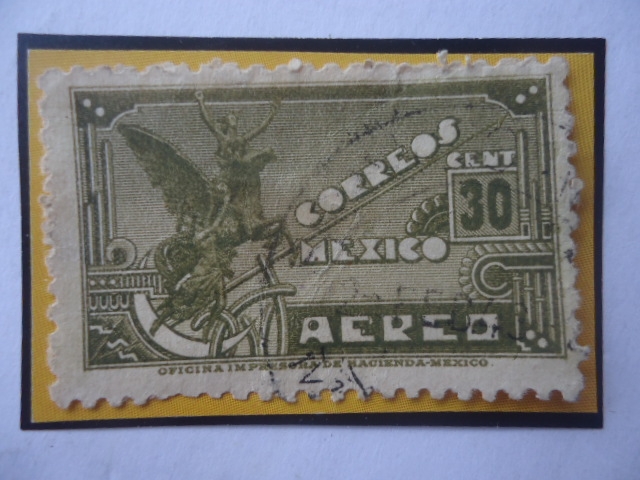 Hombre Águila- Caballo Alado-Sello de 30 Ctvos. Color Oliva Oscuro. Año 1947.