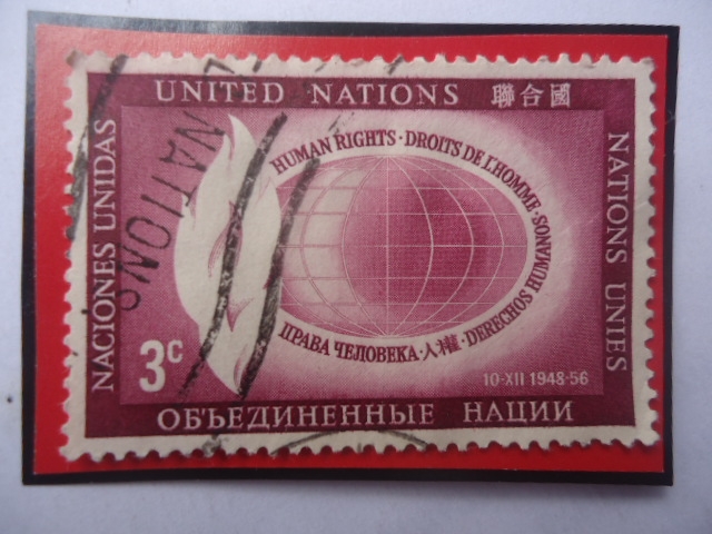 ONU-Nueva York-Mundo y Antorcha-Serie:Derechos Humanos-Sello de 3 Cents. de USA. Año 1956.