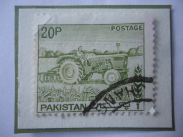 Tractor-Maquinaria Agrícola- Agricultura-Sello de 20 paisa pakistaní-Serie:1978/81