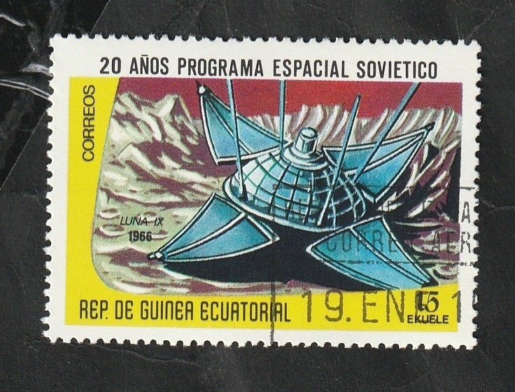 114 - 20 años programa espacial soviético, Luna IX