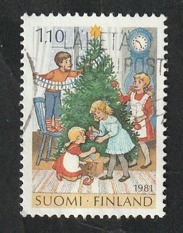 854 - Navidad, decorando el árbol