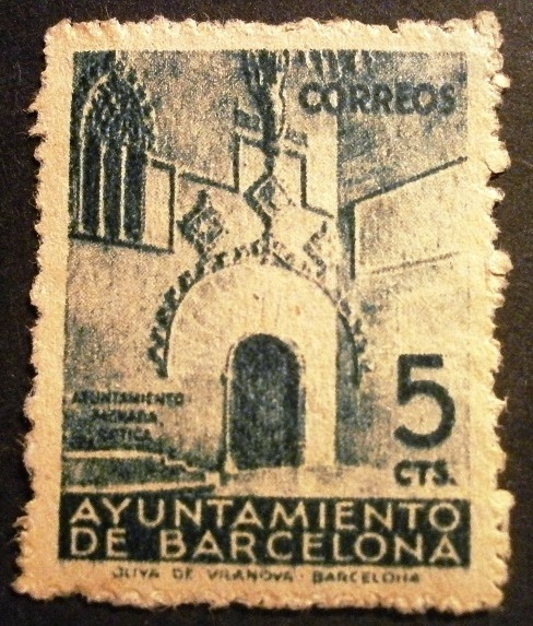 ESPAÑA 1938 BARCELONA Puerta gótica del Ayuntamiento