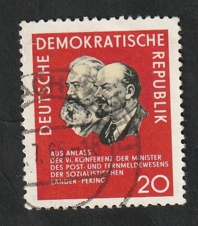 822 - Marx y Lennin