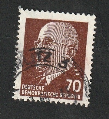 564 E - Presidente Walter Ulbricht