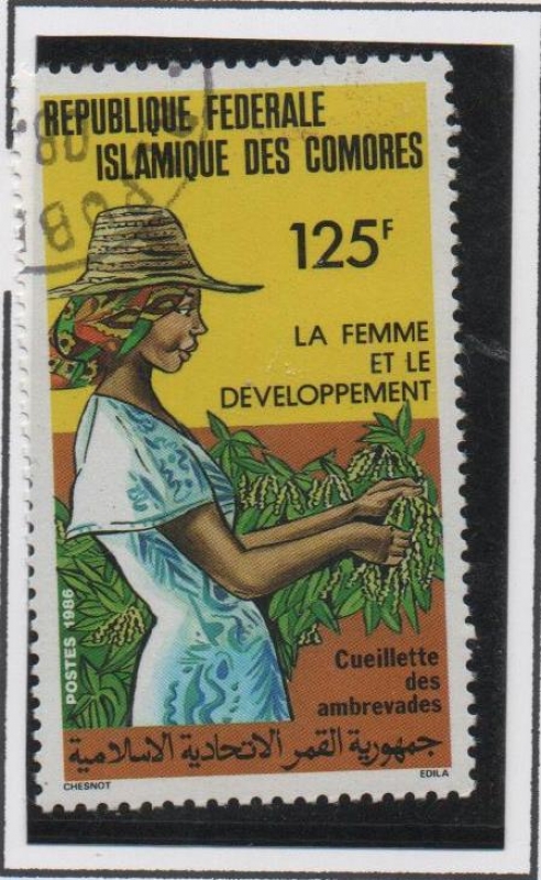 Papel d' l' mujer en el desarrollo Nacional:  Cosecha d' l' Cultivos