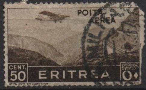 Aviones sobre montañas Pass