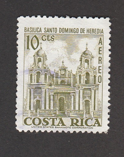Basilica  Santo Domingo de Heredia