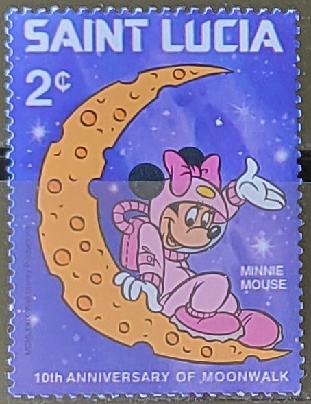 Minnie Mouse en la Luna