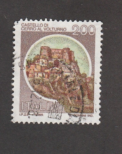 Castillo en el cerro de Volturno