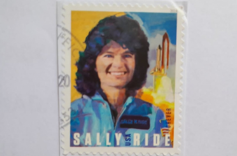 Sally Ride (1951-2012)-Primera mujer astronauta americana- Serie:Sally Rede