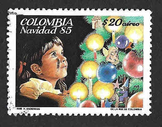 C755 - Nia y rbol de Navidad
