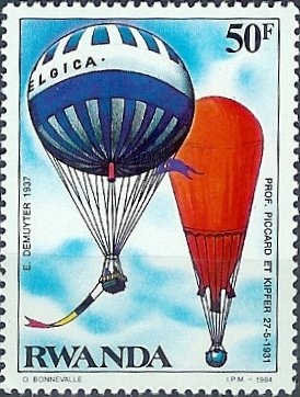 Bicentenario del vuelo tripulado, vuelos Demuyter (1937) y Piccard y Kipfer (1931)