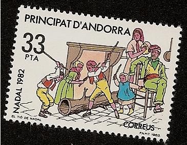 Navidad 1982 - vareando al tió de Nadal