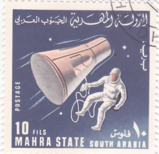NAVE ESPACIAL Y ASTRONAUTA