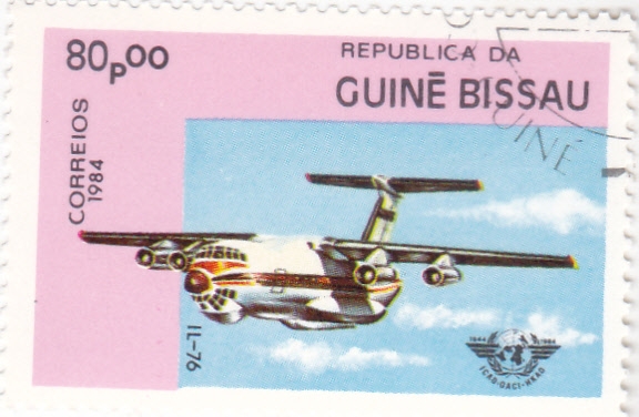 avión IL-76
