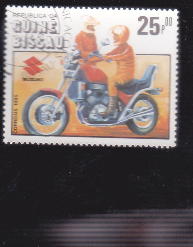 MOTOCICLETA-Suzuki