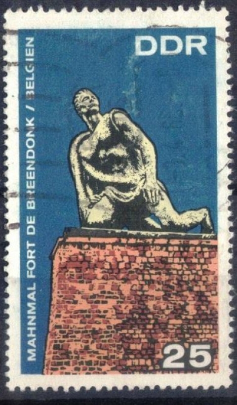 En memoria de las v�ctimas del fascismo. Breendonk, B�lgica.