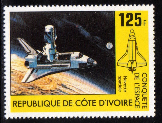 1981 Conquista del Espacio: Enterprise preparar satelite