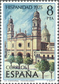 ESPAÑA 1975 2296 Sello Nuevos Hispanidad Uruguay Catedral de Montevideo c/señal charnela