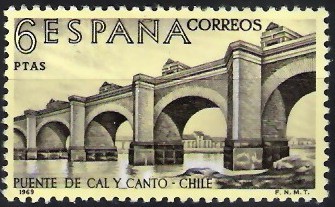 Puente de Cal y Canto sobre el río Mapocho.