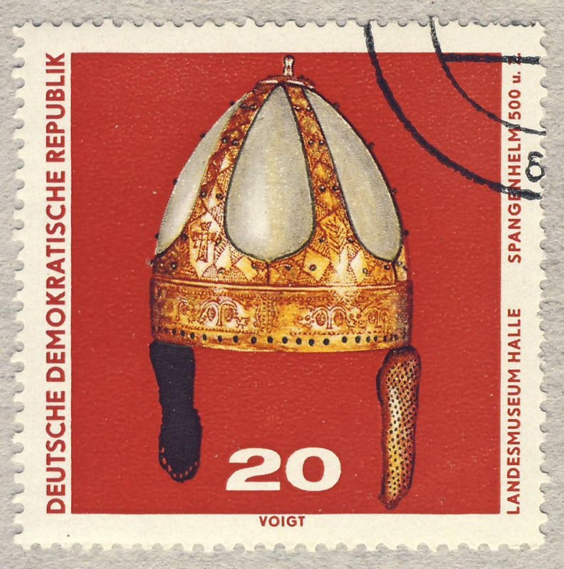 DDR LandesMuseum Hall  Spangenhelm  500 u.