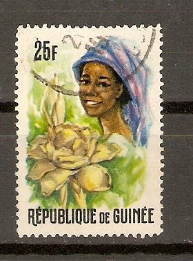 MUJER  DE  GUINEA