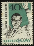 Stamps America - Uruguay -  Homenaje a Benito Nardone.. Alocución con micrófono.