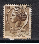 Stamps Italy -  Personaje