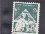 Stamps Egypt -  pirámide y efigie