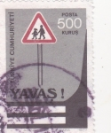 Stamps Turkey -  Despacio!! señal de tráfico 