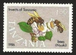 Stamps Tanzania -  fauna abejas