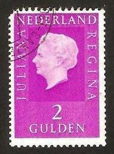 reina juliana