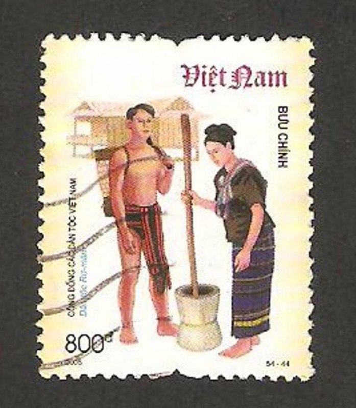 traje típico de ro-mam