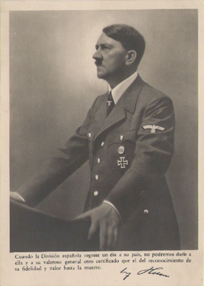 DIVISION AZUL, MUY RARA POSTAL CON LA IMAGEN DE HITLER DEDICADA A LOS DIVISIONARIOS ESPAÑOLES.