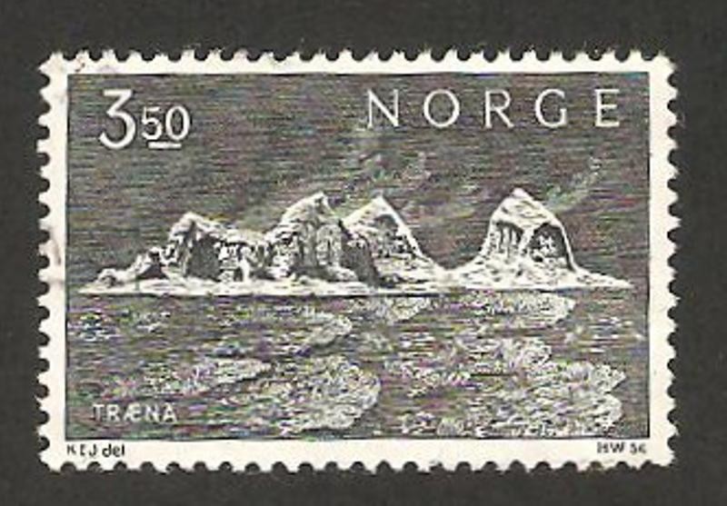 isla traena en el litoral del norte