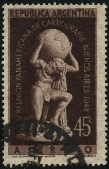 Estatua de Atlas sosteniendo la Tierra. 4ta. reunión paramericana de cartografía de Buenos Aires en 