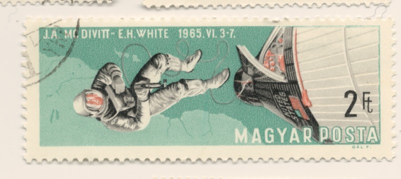Gemini 4 primer paseo espacial de astronauta USA 1965