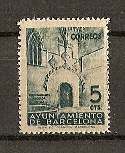 Barcelona / Puerta Gotica del Ayuntamiento.