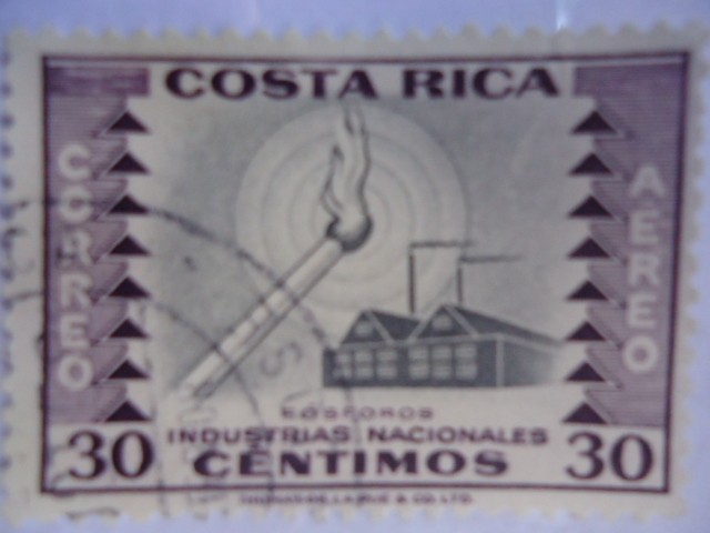 Industrias Nacionales.- Fósforo
