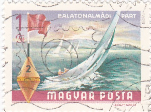 Deporte de vela en lago Balaton