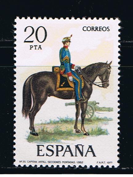 Edifil  2385  Uniformes militares.  