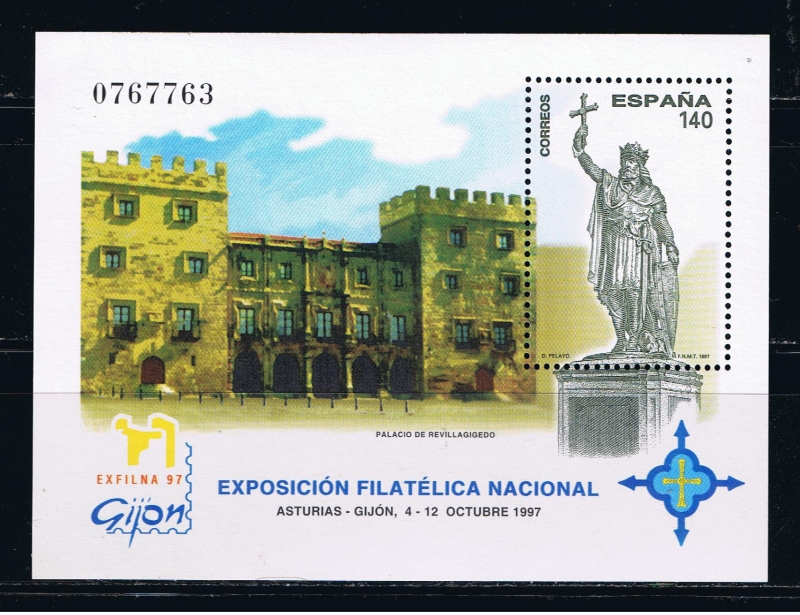 Edifil  3512  Exposición Filatélica Nacional. Exfilna´97.  Monumento a Don Pelayo con la Cruz de la 