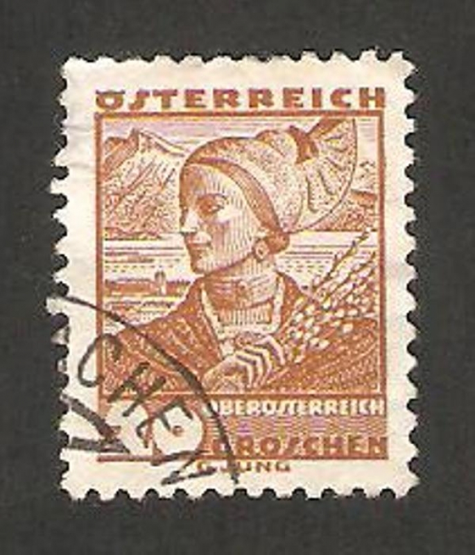 448 - Traje regional de la Alta Austria