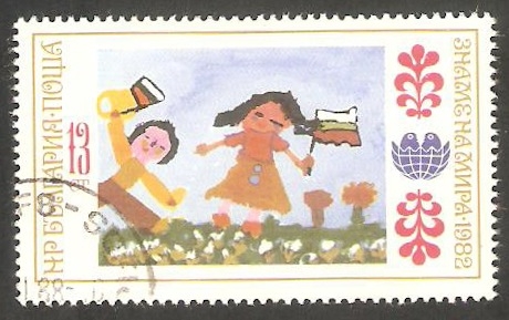 2722 - Niñas con la bandera búlgara