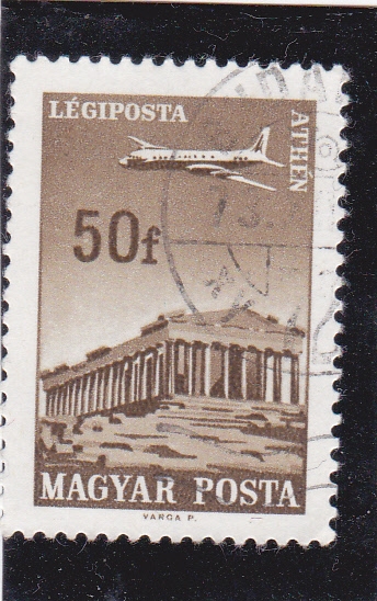 AVIÓN SOBREVOLANDO ATENAS