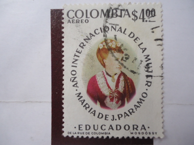 Año Internacional de la Mujer - Educadora: María de J. Paramo