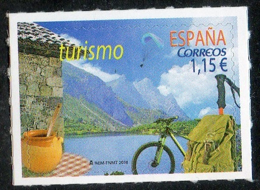 5019 -Turismo.Turismo interior con la imagen de la sierra a orillas de un lago.